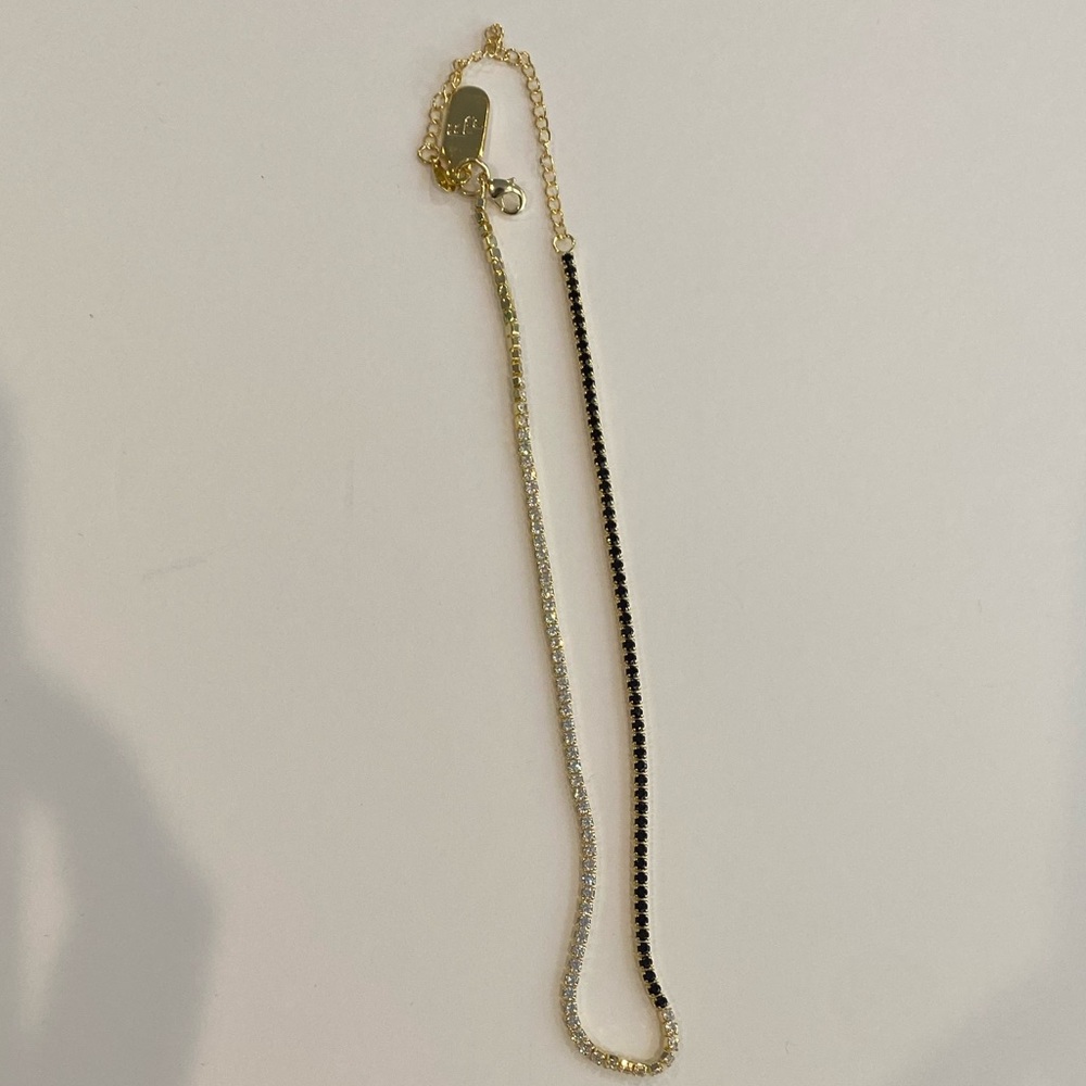 Emma Pills Elegant Gold and Black Necklace - Picture 3 of 4